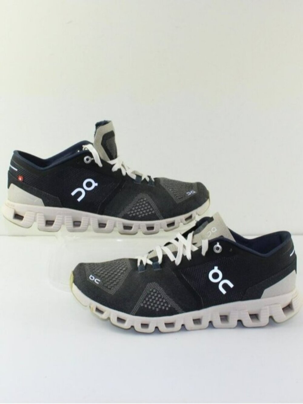 QC On Cloud Running Shoes Women (9 US)